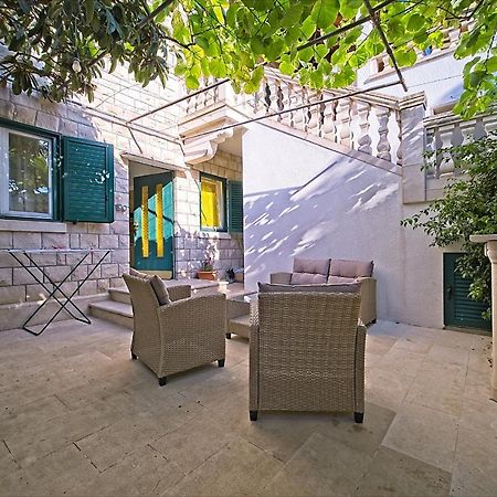 Apartment Renata Постира Экстерьер фото